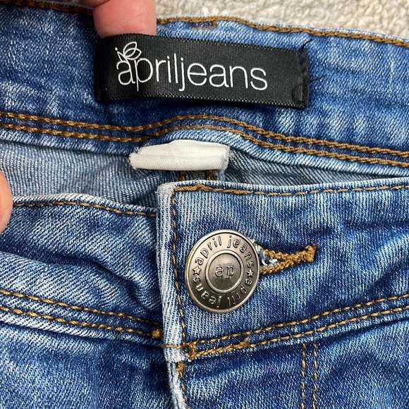 April Jeans Juniors Distressed Skinny Mid Rise Sz 3 - Picture 4 of 11